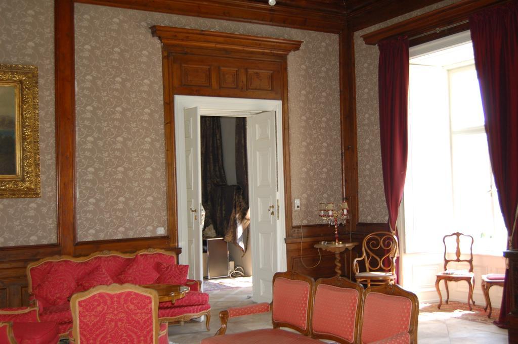 Gaestehaus Schloss Aschach أشاش أن دير دوناو المظهر الخارجي الصورة
